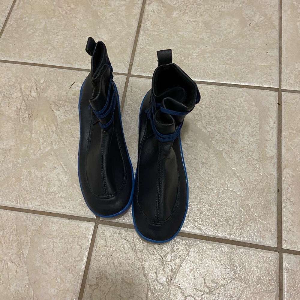 Water Shoes. Blue. NWOT Size 8/9. - Picture 4 of 4